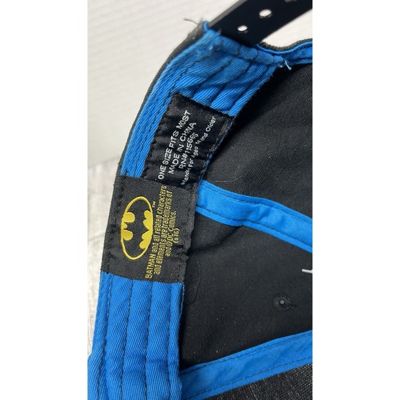 DC Comics Batman Snapback Hat - Big Face Mask Logo with Comic Under-Brim Print - Picture 4 of 5